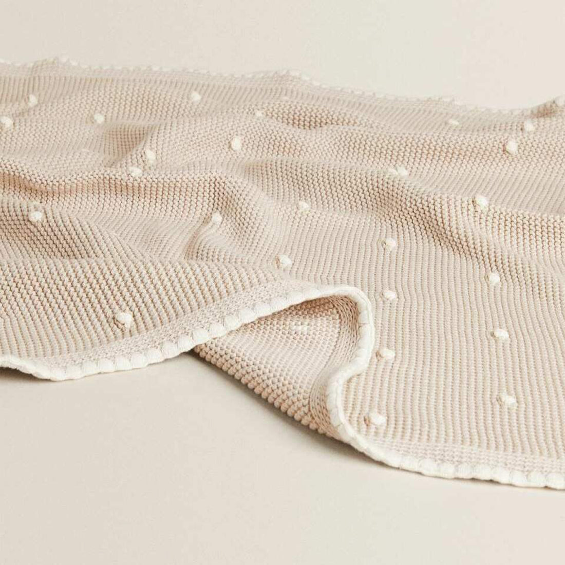Korean knitted blanket